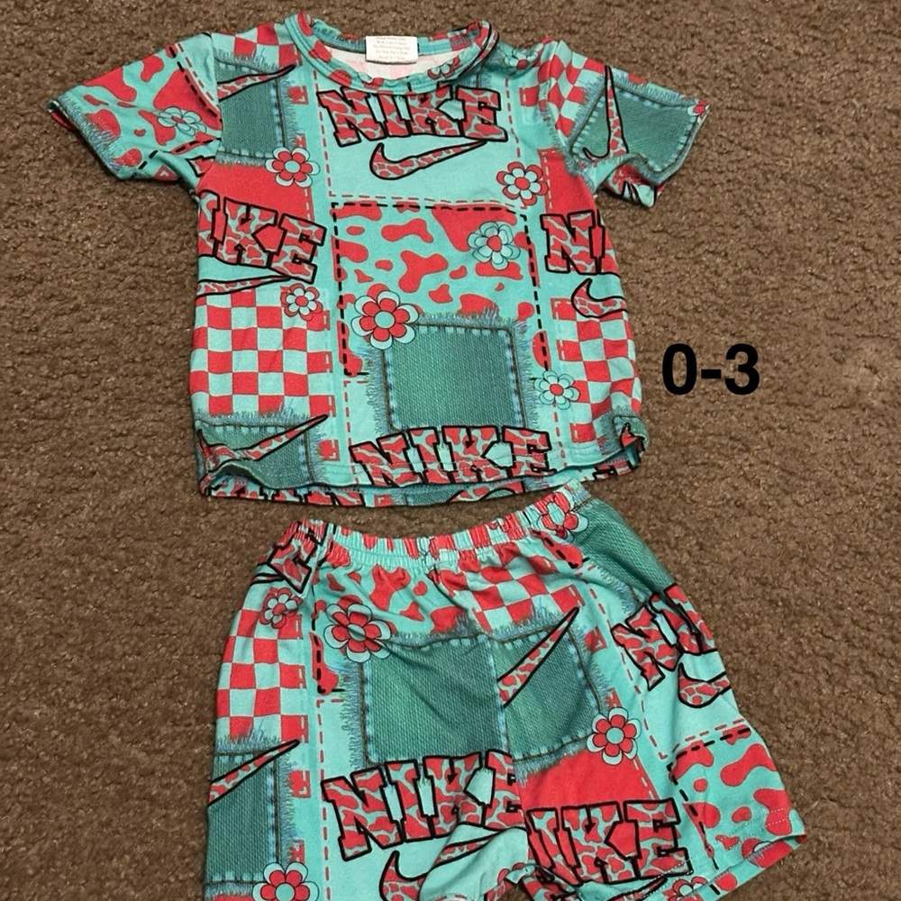 Nike Kids Red and Teal Graphic Set